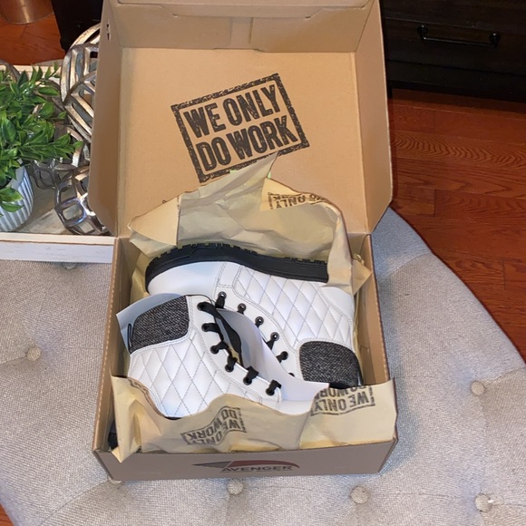 Avenger White Work Boots - Picture 7 of 8